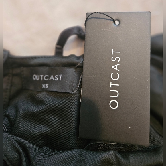 Elegant Black Flare Pants - Picture 10 of 10